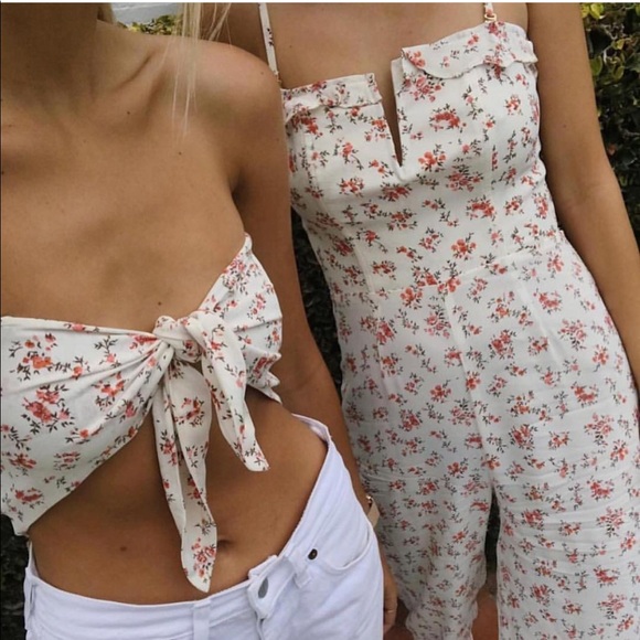 Flynn Skye Parker jumper in countryside blossom - Picture 2 of 5